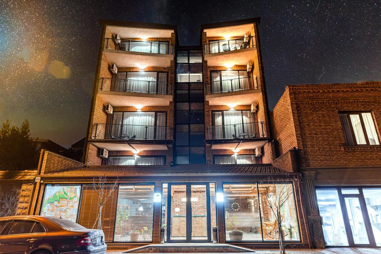 Ivy Hotel ティビリシ エクステリア 写真
