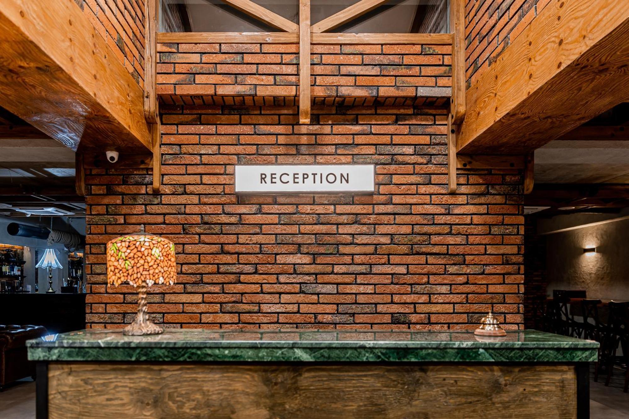 Ivy Hotel ティビリシ エクステリア 写真